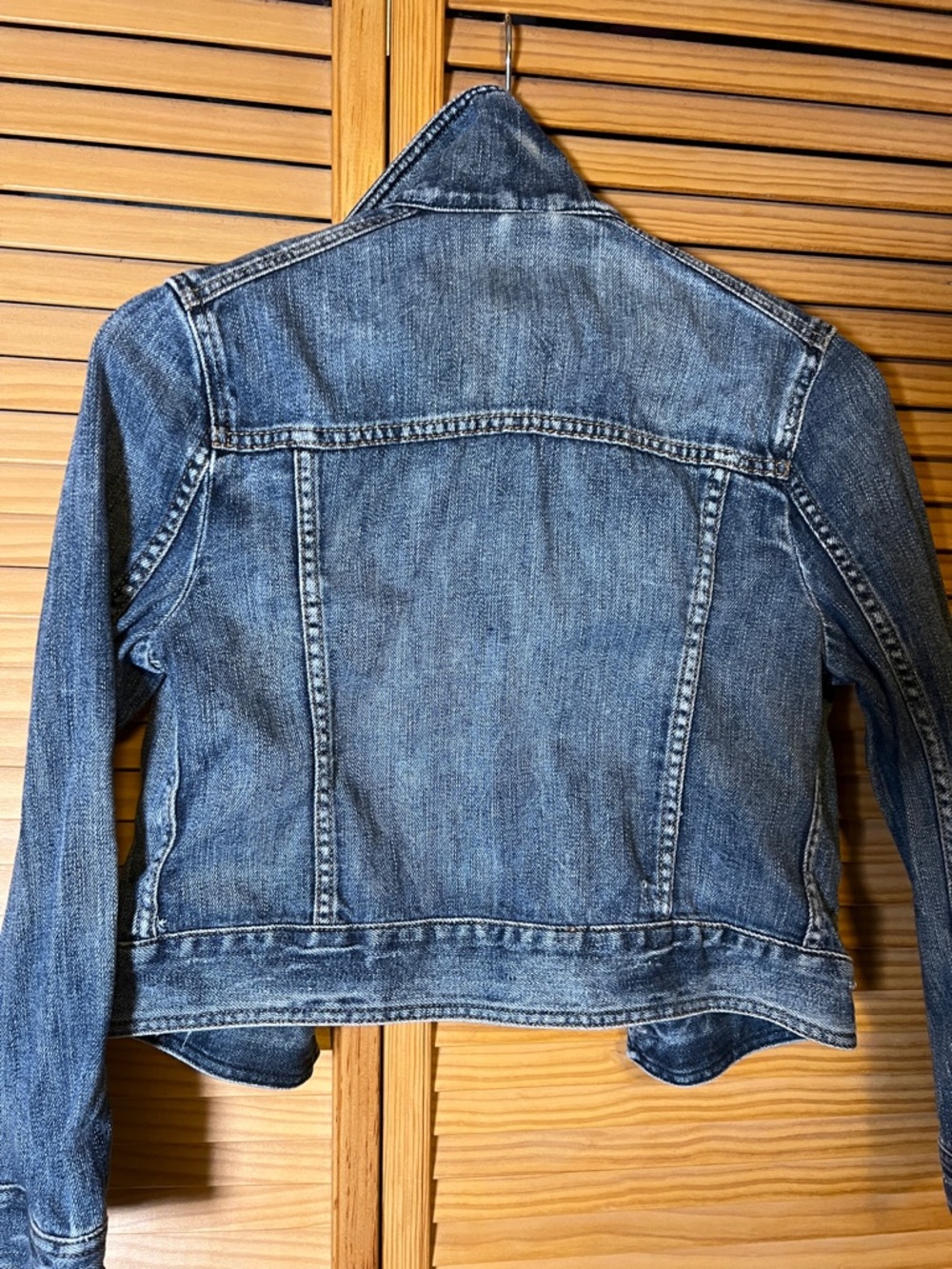 Express Distressed Cropped Jean Jacket, size S - Picture 7 of 16